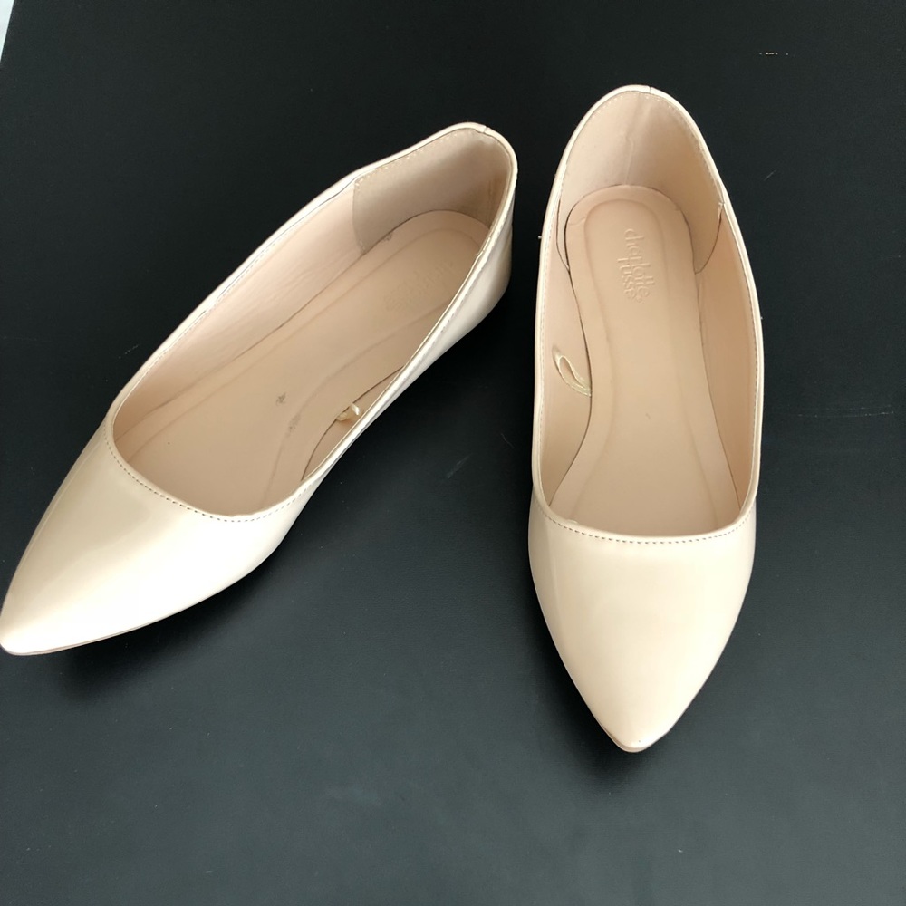 Nude flats